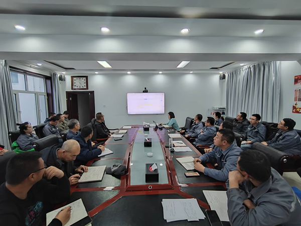 學制度、促合規(guī)、強管理—額鹽公司開展集團印發(fā)制度及公安部門要求內(nèi)容集中培訓